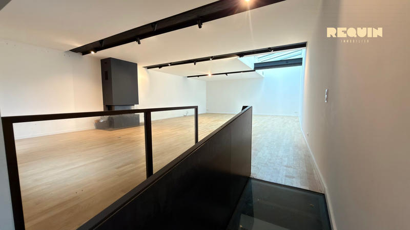 Loft - 200 m² - 3 pièces