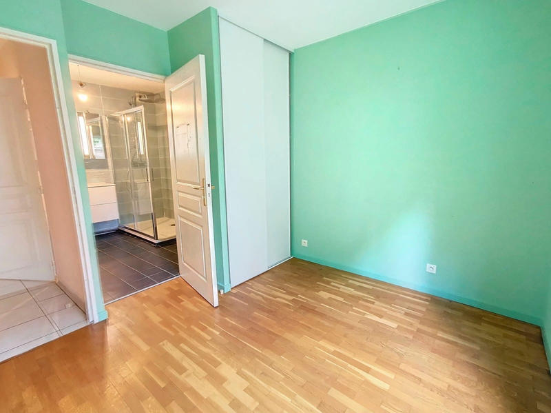 Appartement - 100 m² - 5 pièces