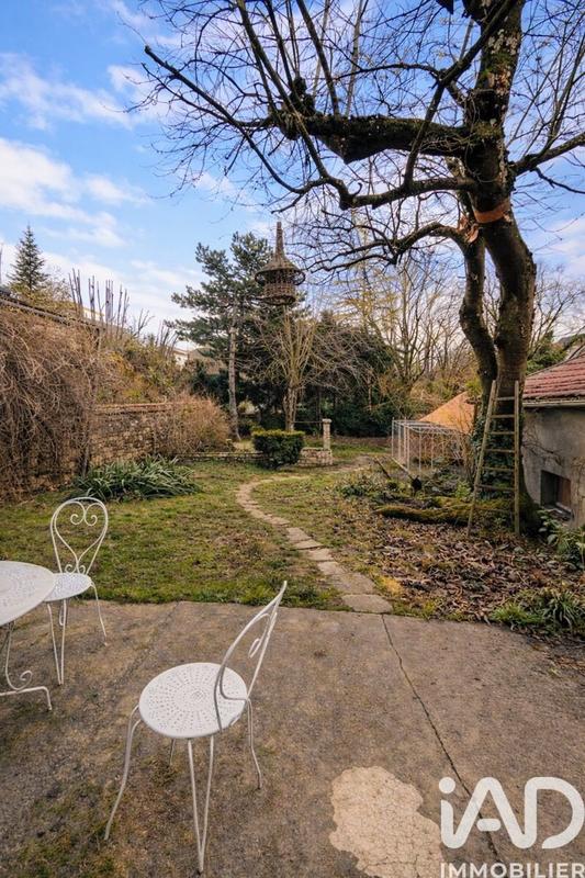 Maison - 220 m² - 7 pièces