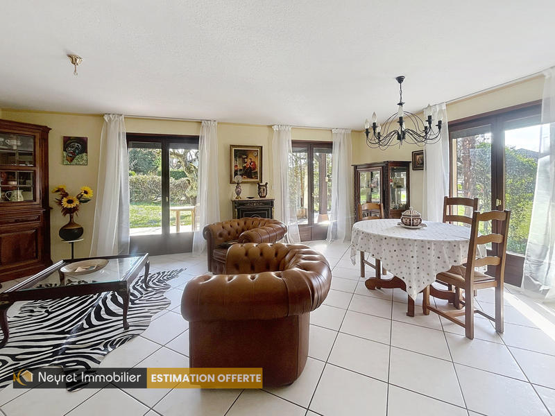 Maison - 158 m² - 7 pièces