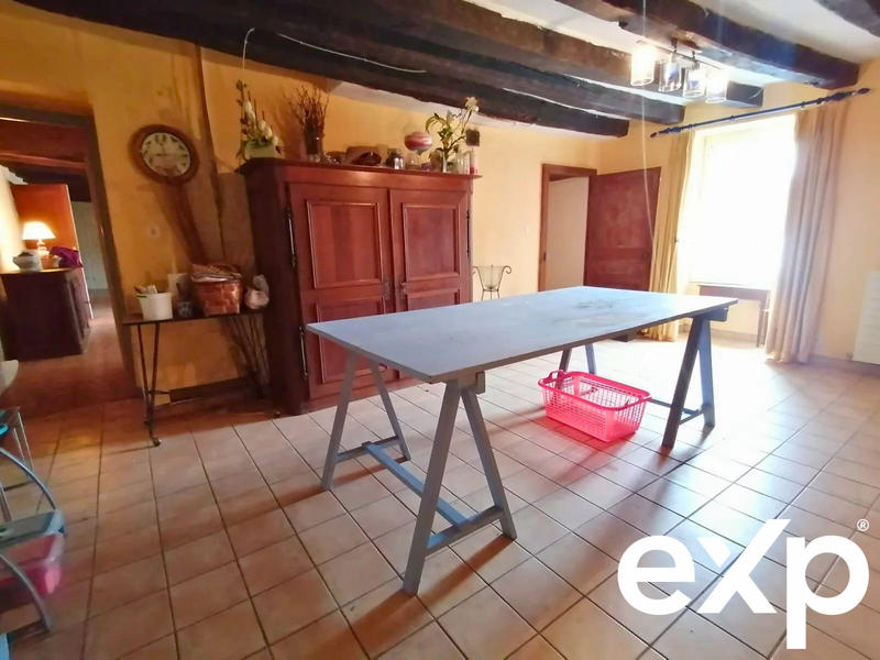 Maison traditionnelle - 141 m² - 6 pièces