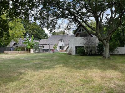 Chaumière - 312 m² - 9 pièces