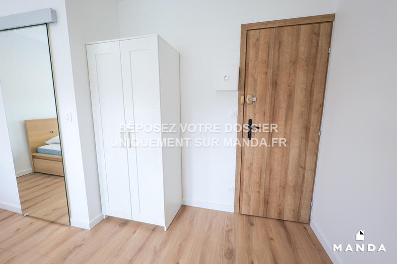 Chambre - 14 m² - 7 pièces