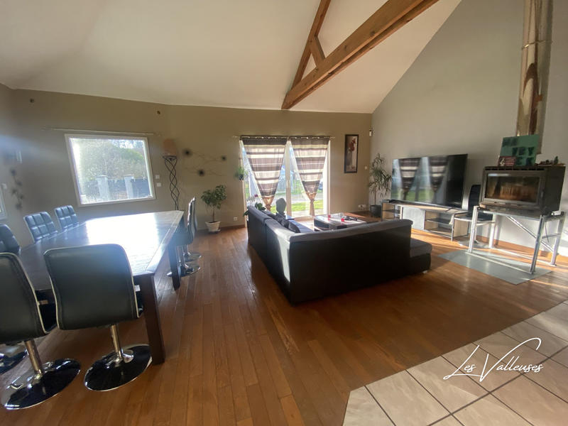 Maison contemporaine - 266 m² - 9 pièces