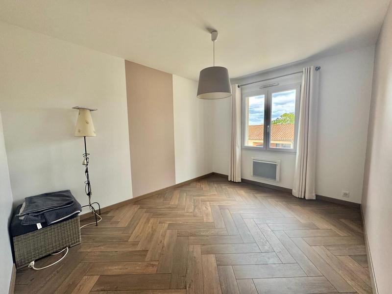 Maison - 249 m² - 11 pièces