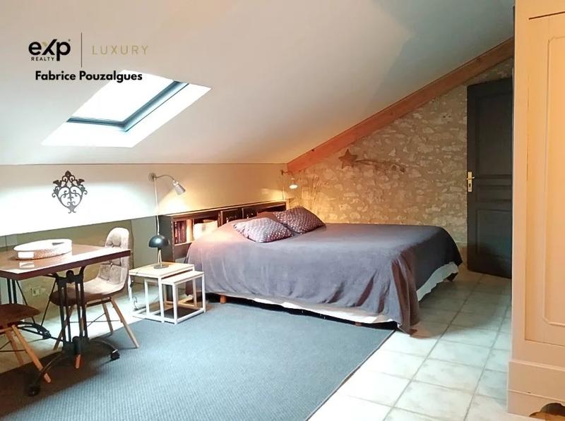 Propriété - 715 m² - 29 pièces