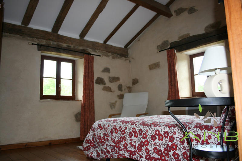 Maison - 216 m² - 7 pièces