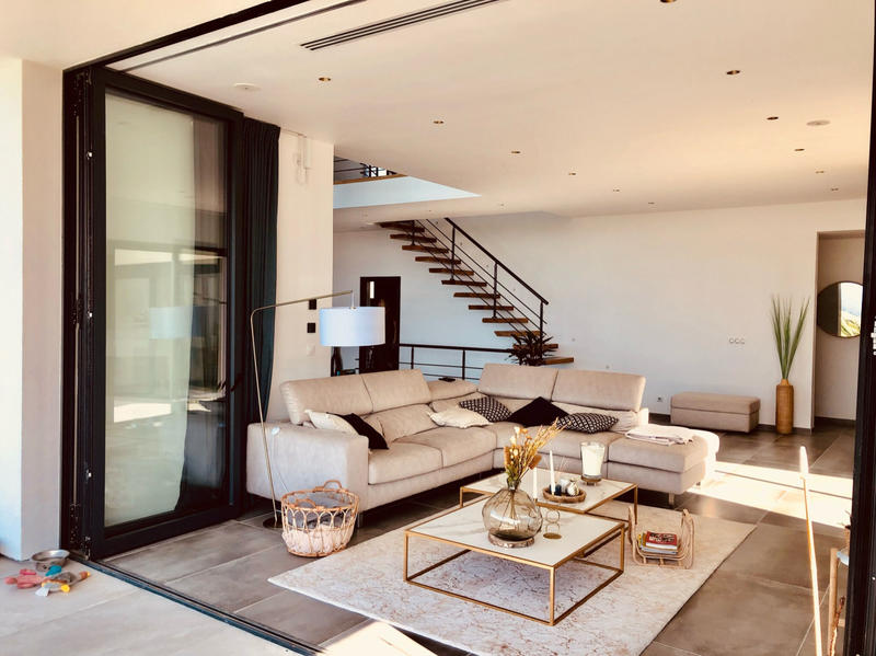 Maison - 363 m² - 9 pièces