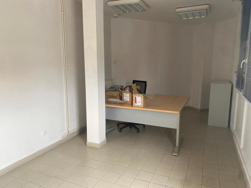 Bureau - 87 m² - 5 pièces