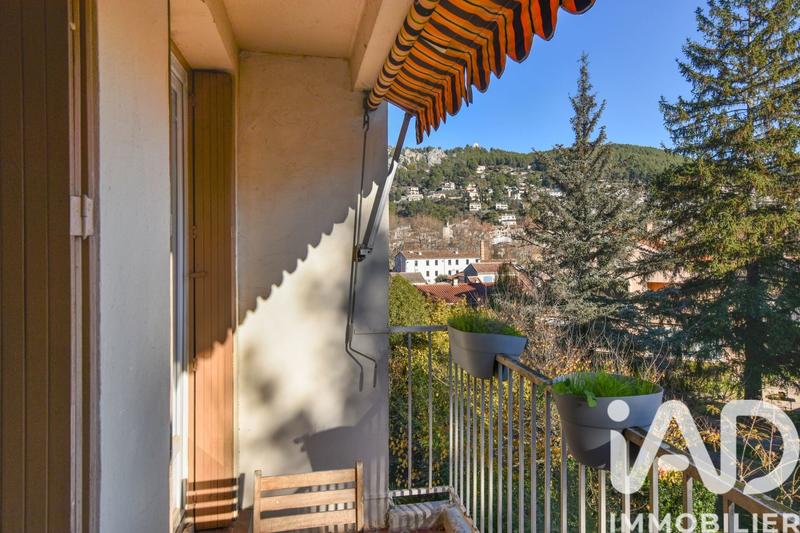 Appartement - 96 m² - 4 pièces