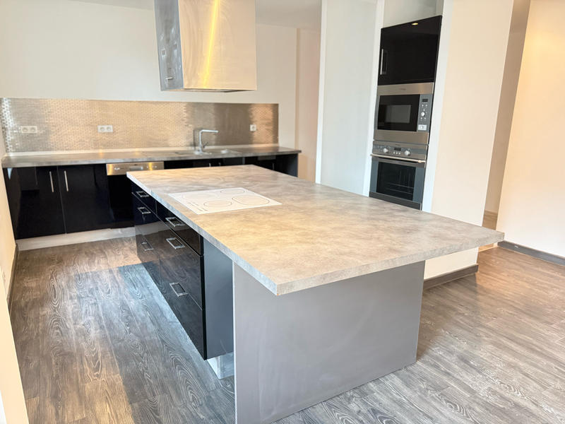 Appartement - 75 m² - 3 pièces