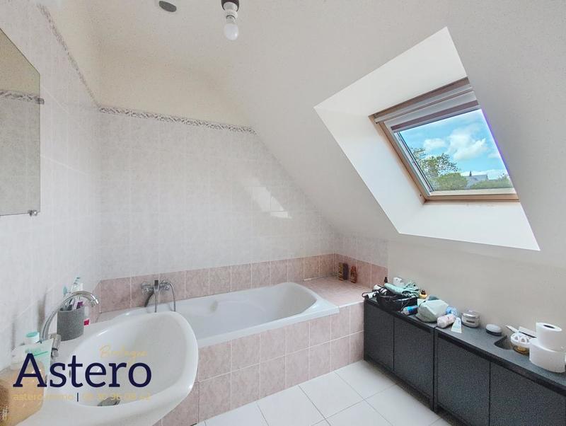 Maison traditionnelle - 94 m² - 4 pièces