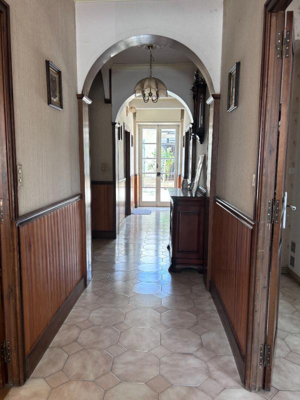 Maison - 318 m² - 8 pièces