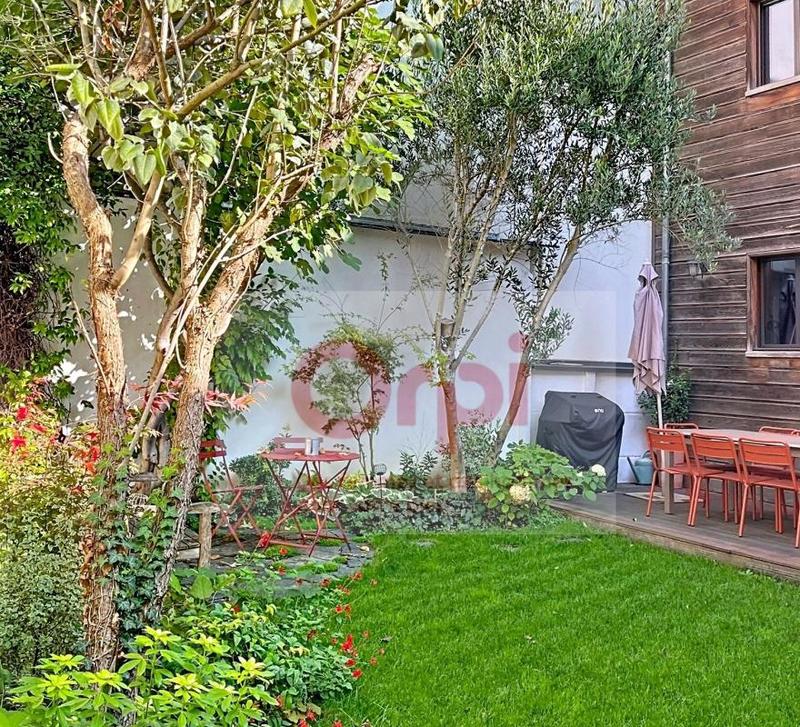 Maison - 176 m² - 6 pièces