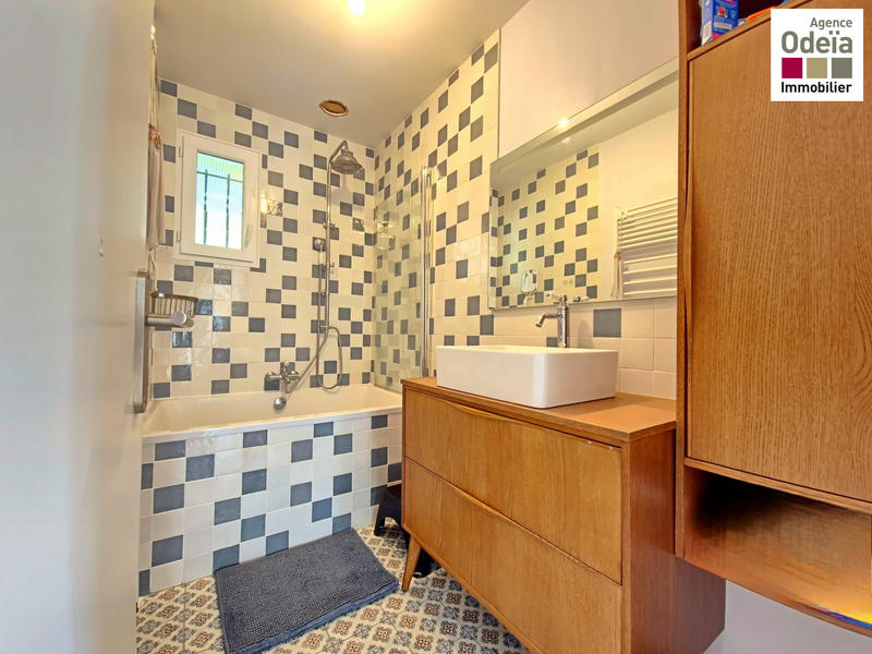 Maison - 99 m² - 5 pièces