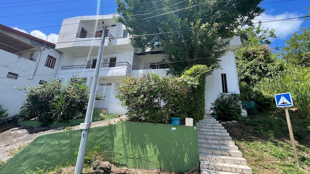 Appartement - 90 m² - 3 pièces