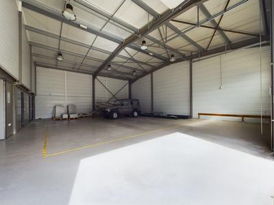 Local d'activités - 258 m²