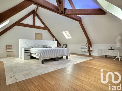 Maison - 250 m² - 11 pièces