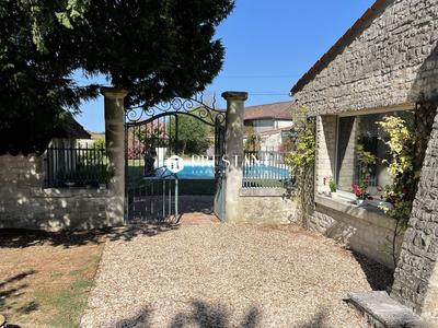 Maison de maîtres - 462 m² - 13 pièces