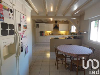 Maison - 197 m² - 9 pièces