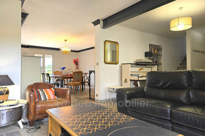 Villa - 167 m² - 6 pièces