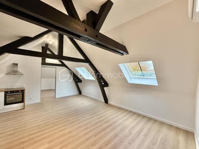 Loft - 62 m² - 3 pièces