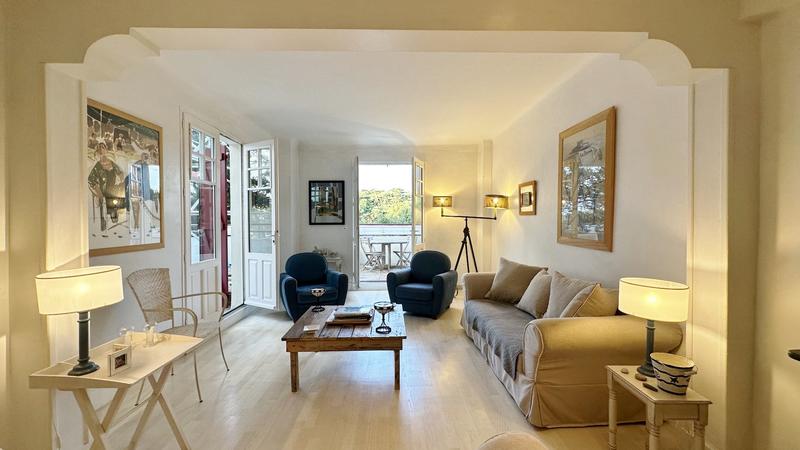 Appartement sur toit - 200 m² - 7 pièces