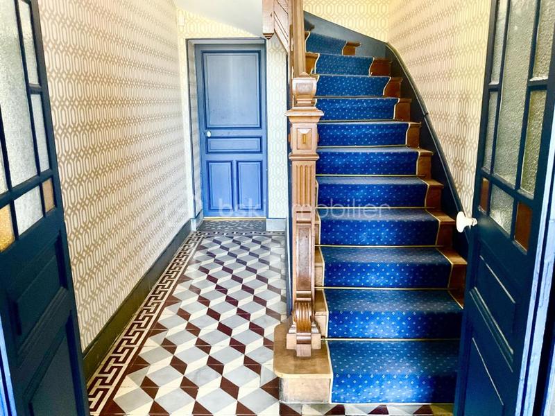 Maison de maîtres - 480 m² - 9 pièces