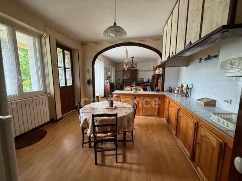 Maison - 185 m² - 10 pièces