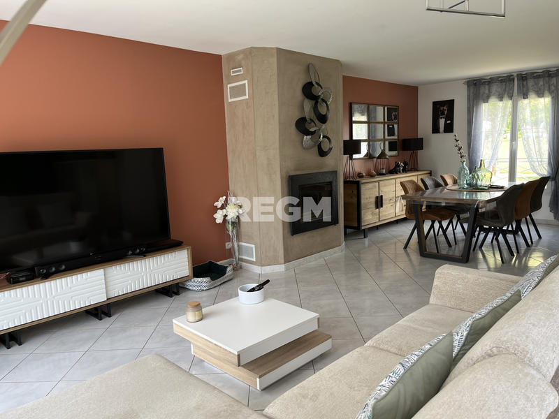 Maison - 215 m² - 8 pièces