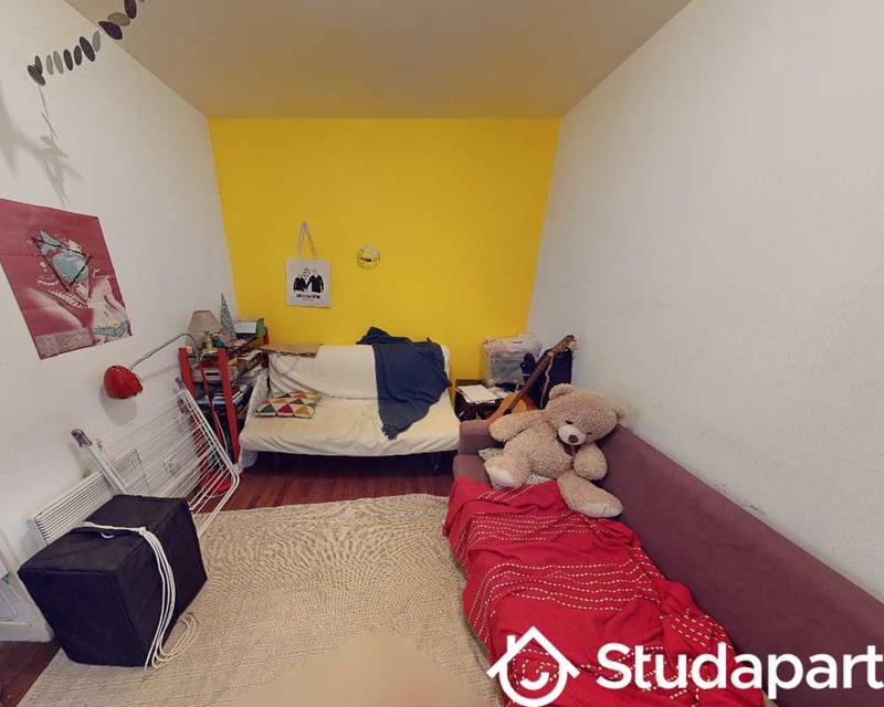 Chambre - 70 m² - 1 pièce