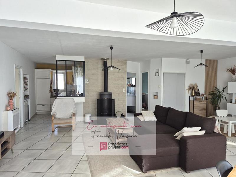 Maison - 121 m² - 7 pièces