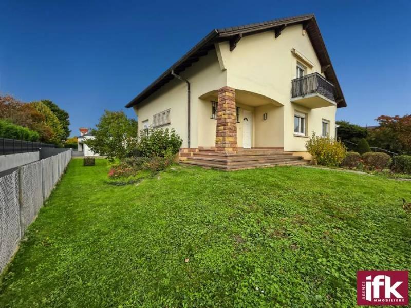 Maison - 201 m² - 7 pièces