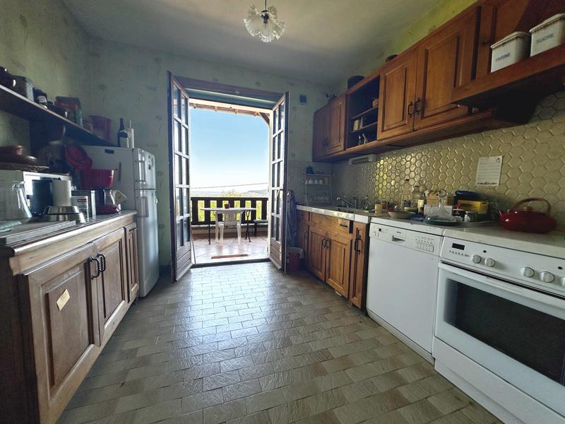 Maison - 177 m² - 8 pièces