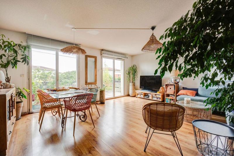 Appartement - 102 m² - 4 pièces