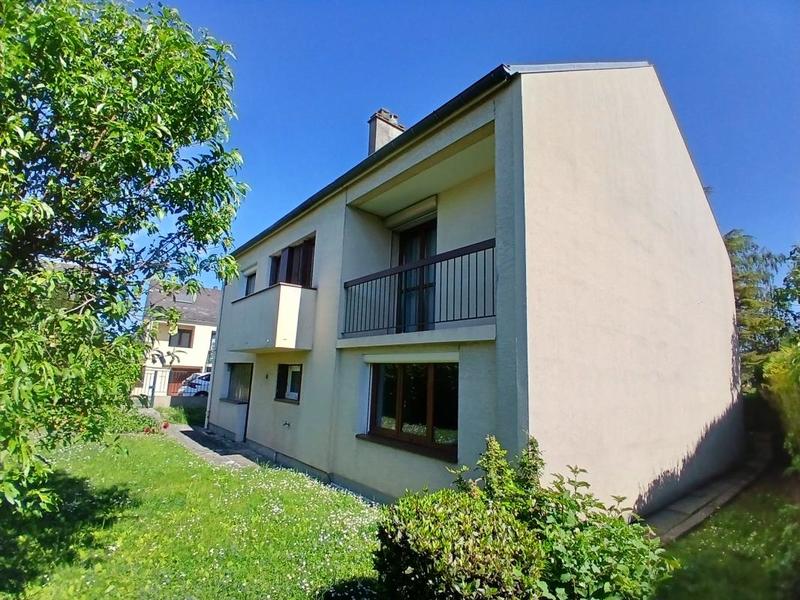 Maison - 186 m² - 7 pièces