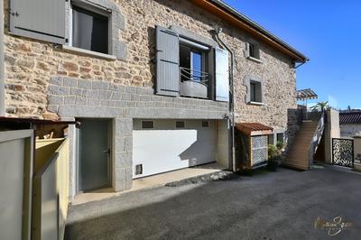 Maison - 284 m² - 10 pièces