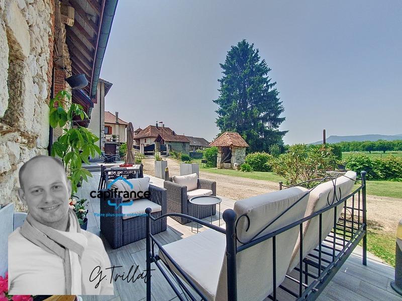 Maison - 330 m² - 7 pièces