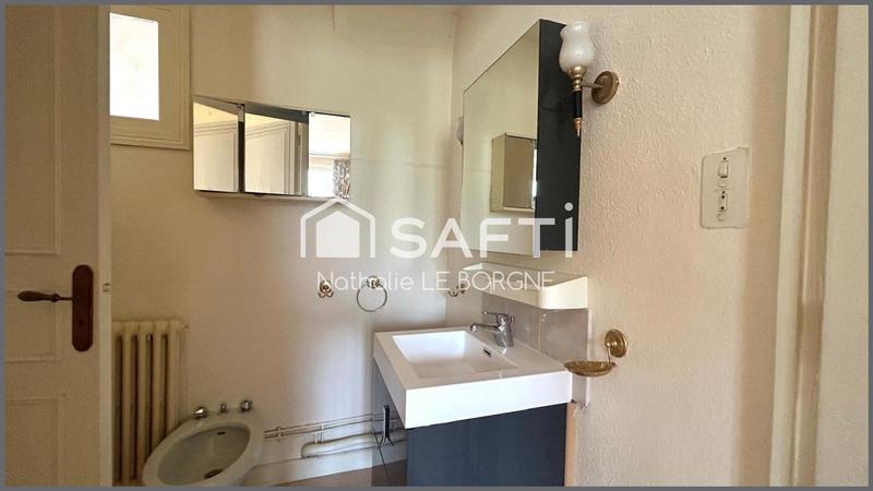 Maison - 331 m² - 8 pièces