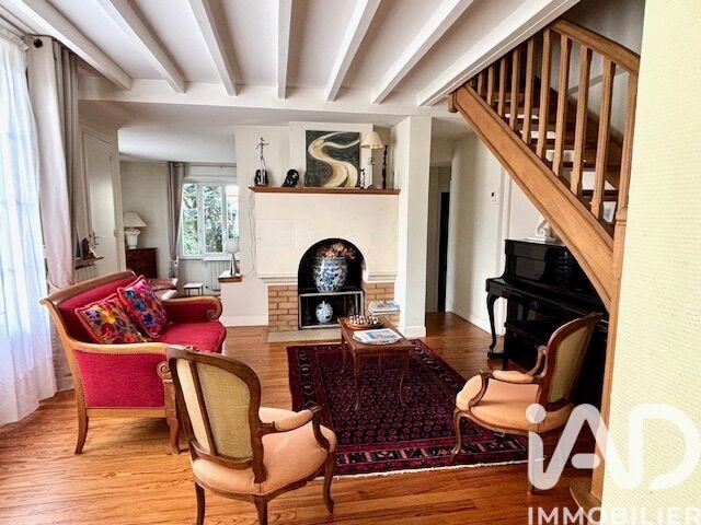 Maison - 156 m² - 8 pièces