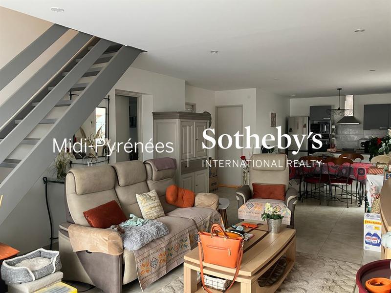 Appartement - 85 m² - 3 pièces