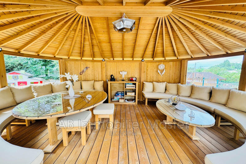 Maison - 104 m² - 5 pièces