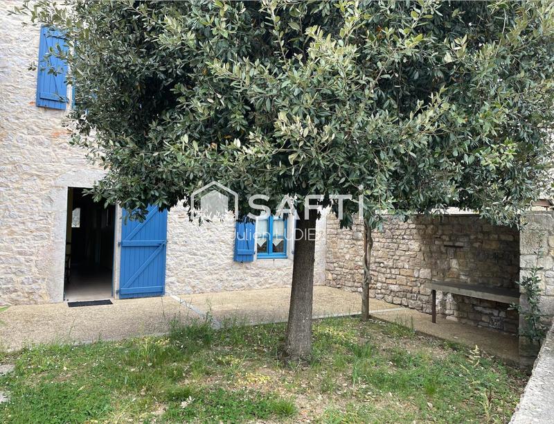 Maison - 245 m² - 8 pièces