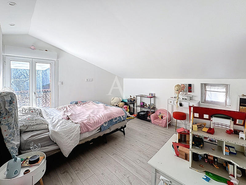 Maison - 173 m² - 7 pièces