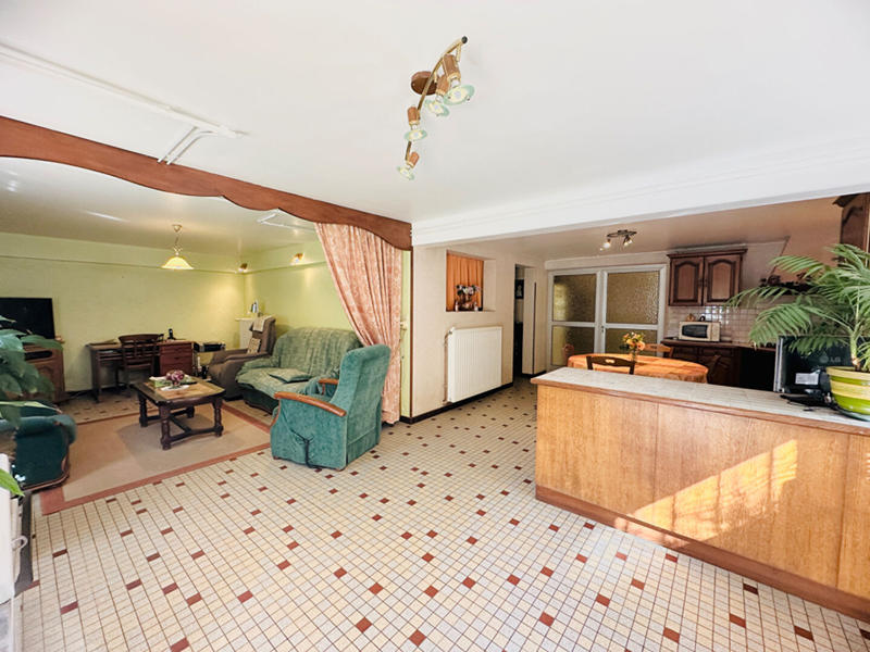 Maison - 169 m² - 8 pièces