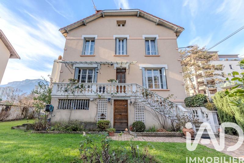 Maison - 147 m² - 6 pièces