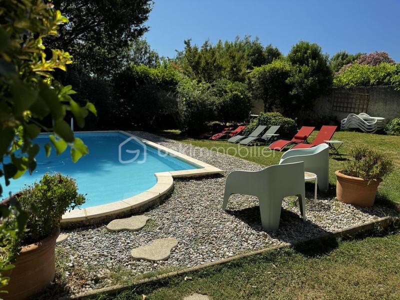 Maison en pierre - 208 m² - 7 pièces