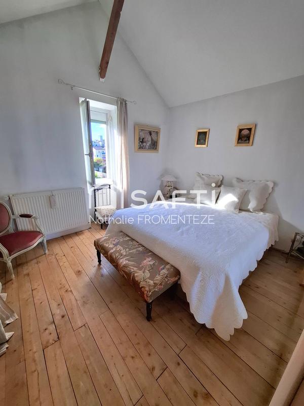 Maison - 191 m² - 10 pièces