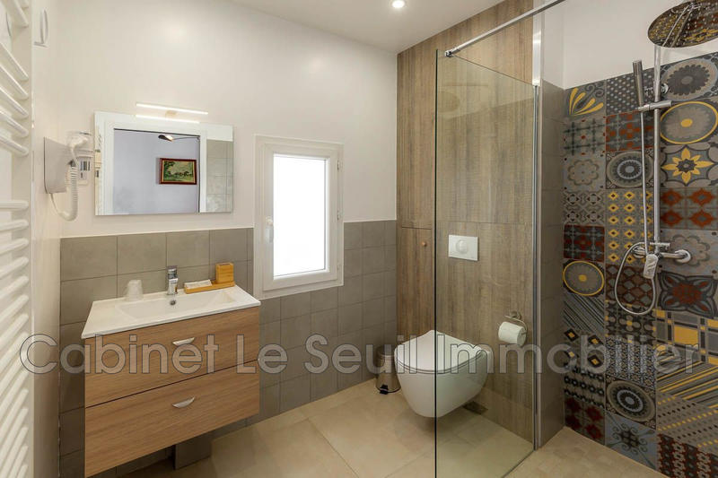 Maison - 200 m² - 8 pièces