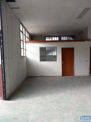Entrepôt - 160 m²